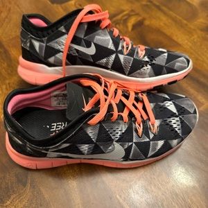 Nike women’s running shoes size 5